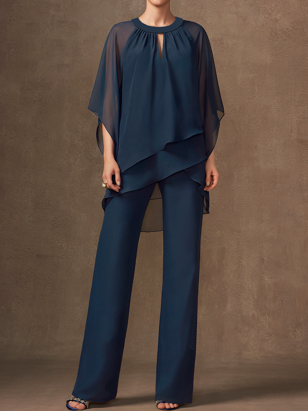 Bo - Urban Tweedelige Set Met Elegante Ronde Halslijn In Effen Chiffon