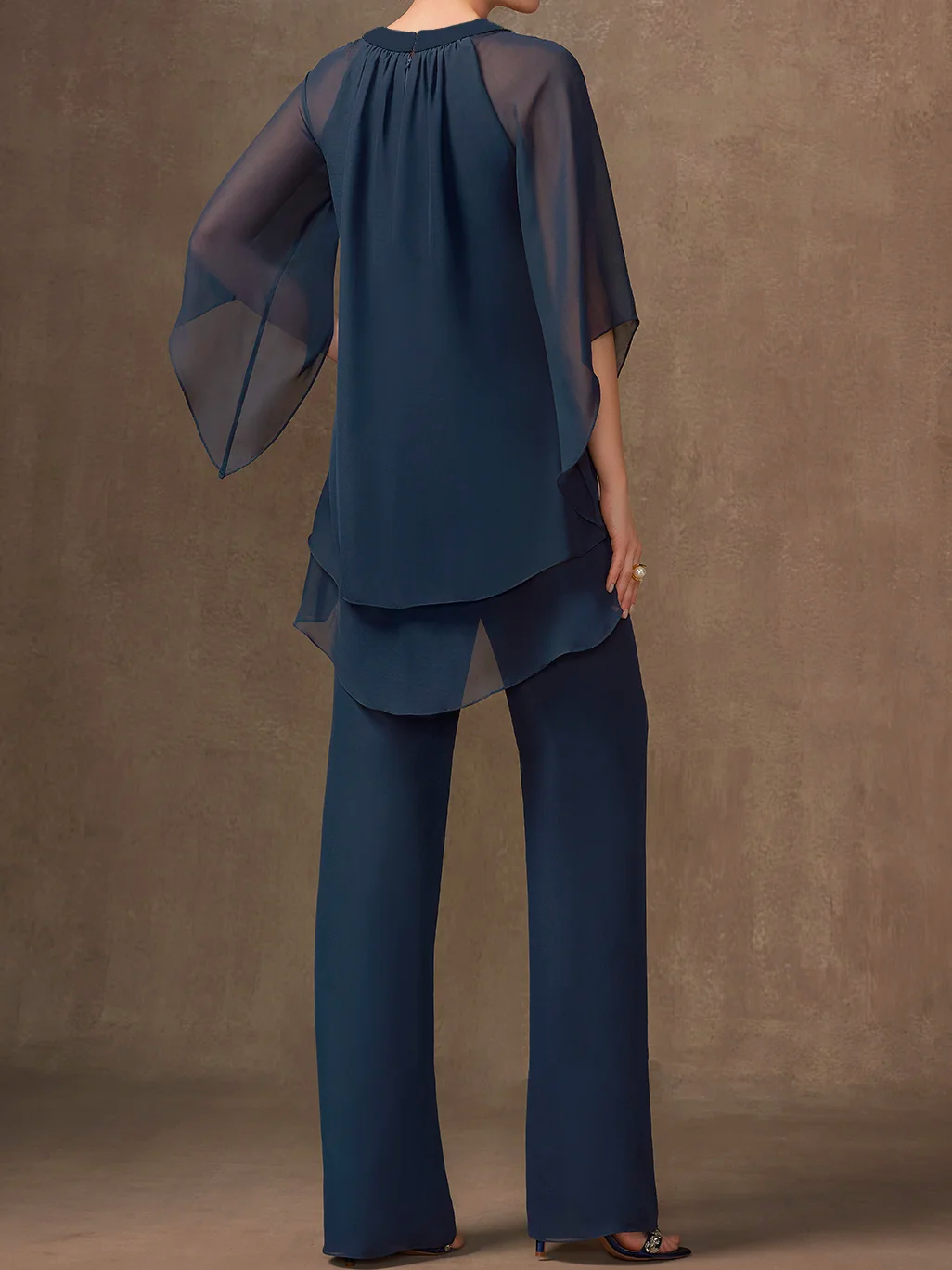 Bo - Urban Tweedelige Set Met Elegante Ronde Halslijn In Effen Chiffon