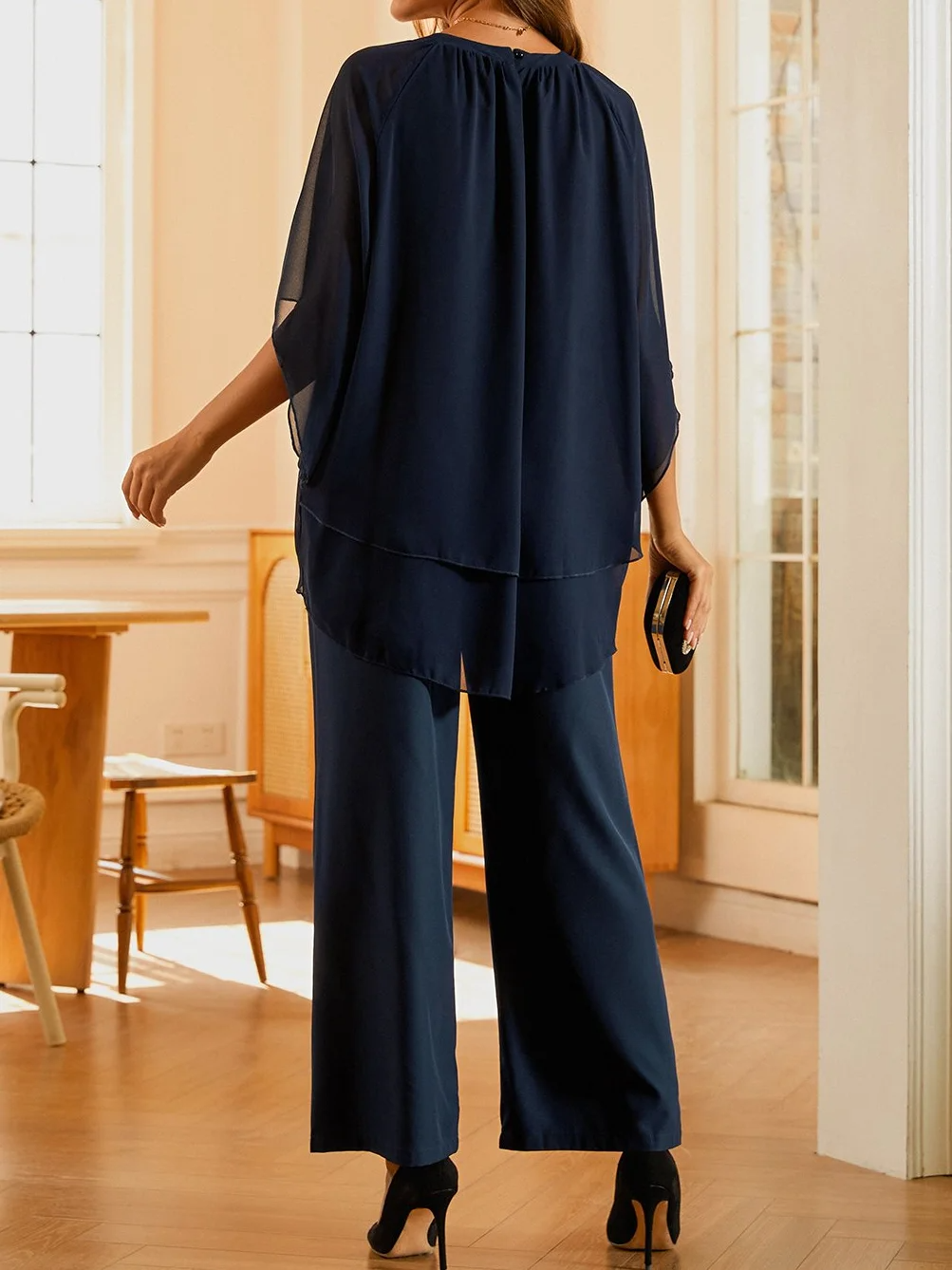 Bo - Urban Tweedelige Set Met Elegante Ronde Halslijn In Effen Chiffon